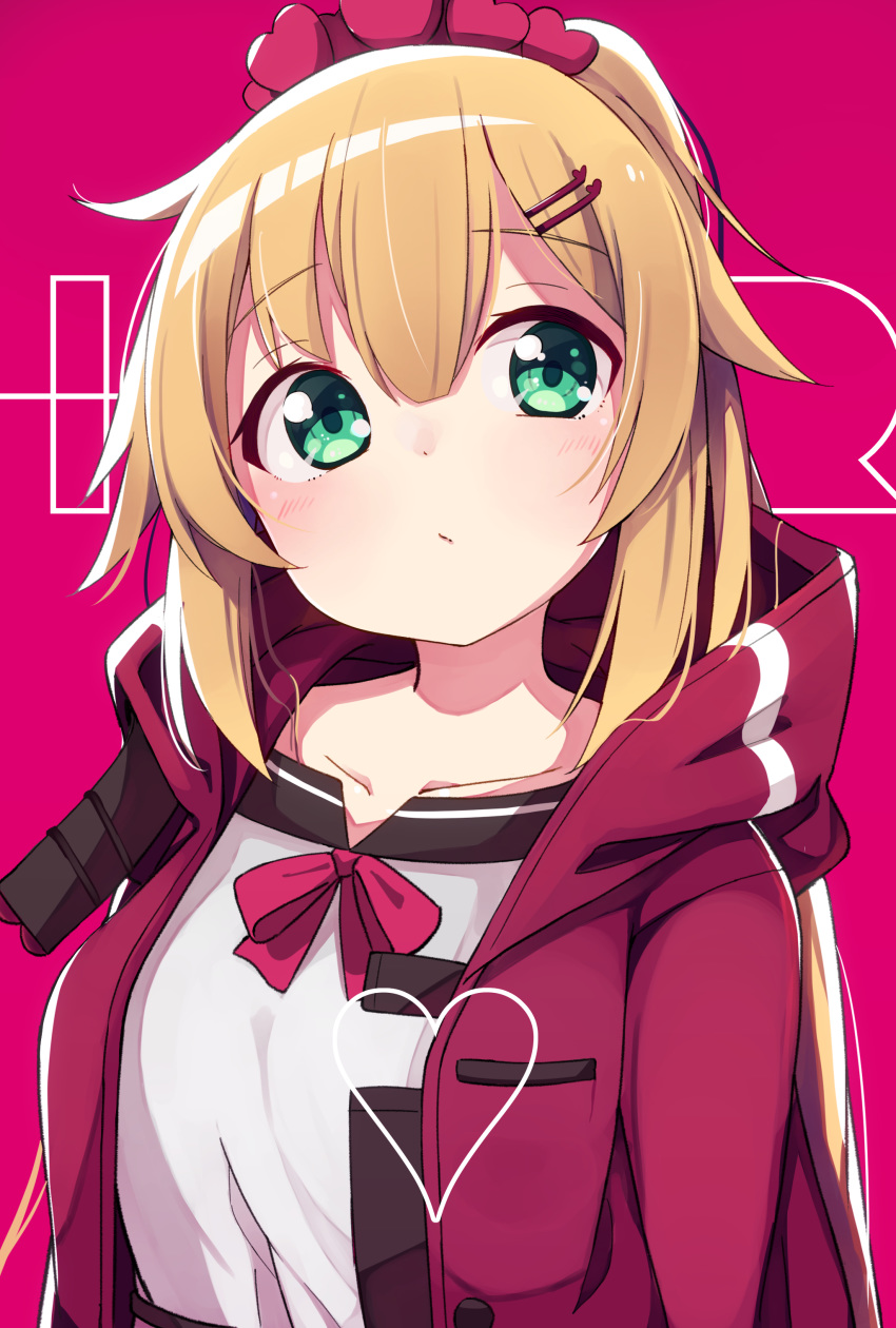 1girl absurdres akai_haato bangs blonde_hair blush bow breasts closed_mouth collarbone commentary_request eyebrows_visible_through_hair green_eyes hair_between_eyes hair_flaps hair_ornament hairclip heart heart_hair_ornament highres hololive hood hood_down hooded_jacket jacket long_hair looking_at_viewer okota_mikan open_clothes open_jacket ponytail purple_background red_bow red_jacket shirt small_breasts solo virtual_youtuber white_shirt
