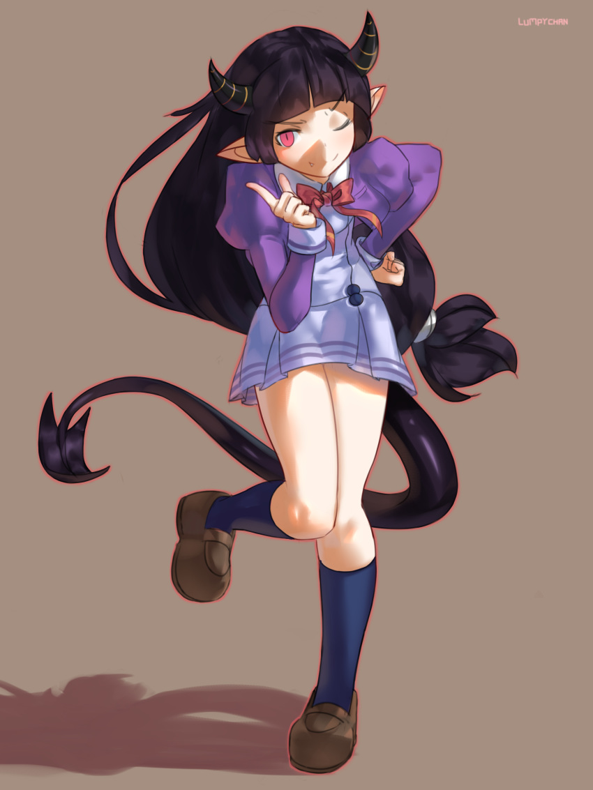 1girl absurdres artist_name black_hair blue_legwear bow bowtie brown_footwear demon_girl demon_tail eyebrows_visible_through_hair fang highres horns juliet_sleeves kneehighs leg_up long_hair long_sleeves lumpychan necktie one_eye_closed original pleated_skirt pointy_ears puffy_sleeves red_bow red_eyes shadow simple_background skirt smile solo tail thighs very_long_hair