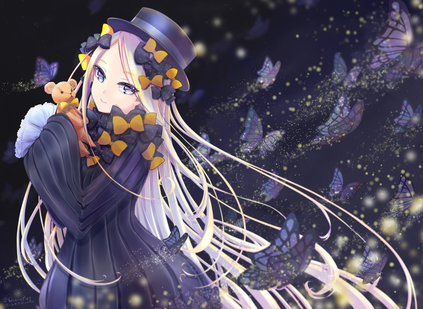 1girl abigail_williams_(fate/grand_order) animal bangs black_background black_bow black_dress black_headwear blonde_hair blue_eyes blush bow bug butterfly closed_mouth commentary_request dress eyebrows_visible_through_hair fate/grand_order fate_(series) forehead hair_bow hands_up hat highres holding holding_stuffed_animal insect kino_and_nene long_hair long_sleeves looking_at_viewer multiple_bows multiple_hair_bows orange_bow parted_bangs polka_dot polka_dot_bow sleeves_past_fingers sleeves_past_wrists smile solo stuffed_animal stuffed_toy teddy_bear very_long_hair