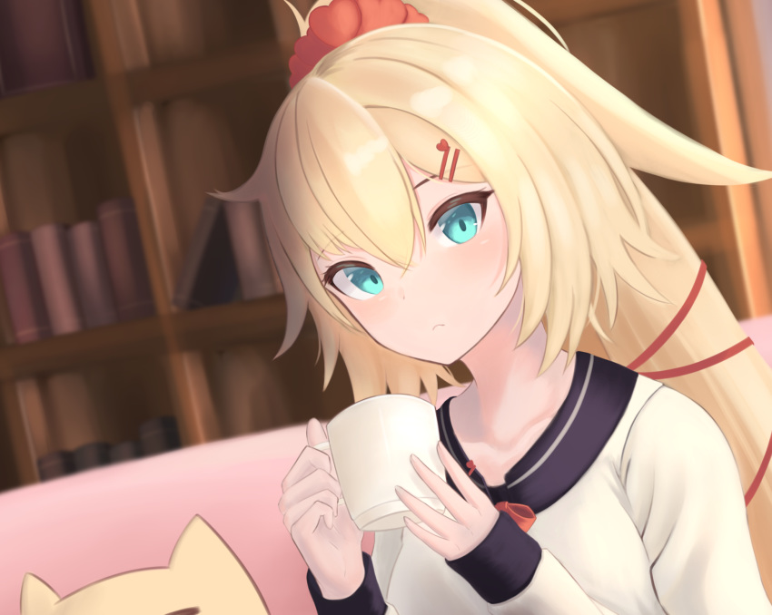 1girl akai_haato bangs blonde_hair blush book bookshelf bow breasts coffee_mug collarbone couch cup eyebrows_visible_through_hair frown green_eyes hair_ornament hair_tie hairclip high_ponytail highres holding holding_cup hololive lanta_s large_breasts long_sleeves looking_at_viewer mug ponytail red_bow red_scrunchie sailor_collar scrunchie shirt solo stuffed_animal stuffed_toy upper_body virtual_youtuber white_shirt