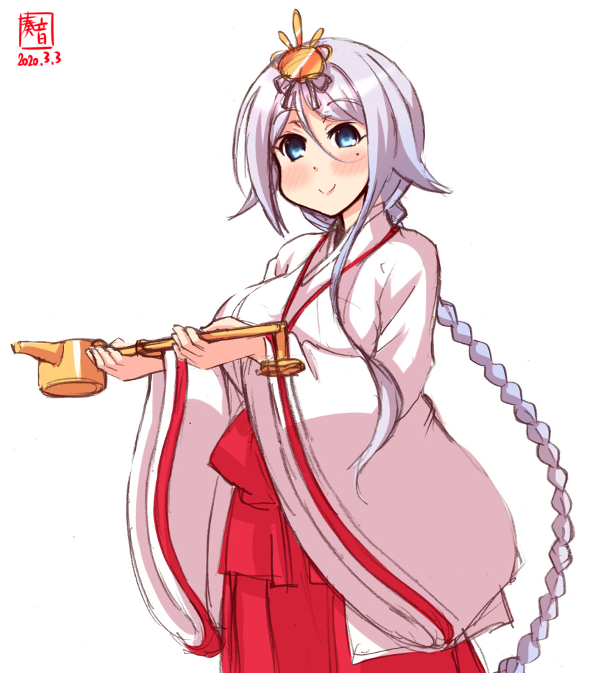 1girl alternate_costume artist_logo blue_eyes braid commentary_request dated hair_flaps hakama highres japanese_clothes kanon_(kurogane_knights) kantai_collection karaginu_mo kimono ladle long_hair miko mole mole_under_eye red_hakama silver_hair simple_background single_braid smile solo umikaze_(kantai_collection) very_long_hair white_background white_kimono