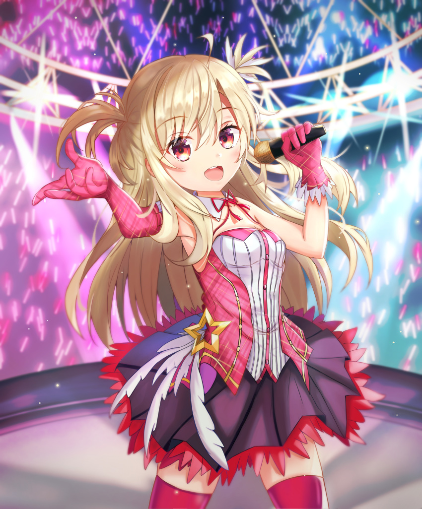 1girl absurdres alternate_costume asymmetrical_gloves bangs bare_shoulders black_skirt blonde_hair blush breasts commentary_request eyebrows_visible_through_hair fate/kaleid_liner_prisma_illya fate_(series) frills gloves highres holding holding_microphone huge_filesize illyasviel_von_einzbern long_hair looking_at_viewer microphone open_mouth pink_gloves pink_hair pink_shirt red_eyes red_ribbon ribbon shirt skirt small_breasts smile solo thigh-highs upper_teeth zeroillya