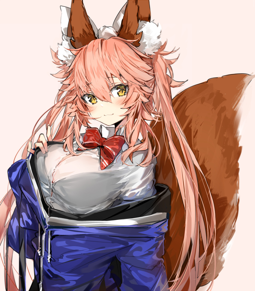 1girl animal_ear_fluff animal_ears bangs blue_jacket blush bow breasts brown_background brown_eyes closed_mouth collared_shirt commentary_request drawstring eyebrows_visible_through_hair fate/extra fate_(series) fox_ears fox_girl fox_tail hair_between_eyes hand_up highres jacket large_breasts long_hair long_sleeves looking_at_viewer off_shoulder pink_hair red_bow shirt silver_(chenwen) simple_background smile solo tail tamamo_(fate)_(all) tamamo_no_mae_(fate) upper_body very_long_hair white_shirt