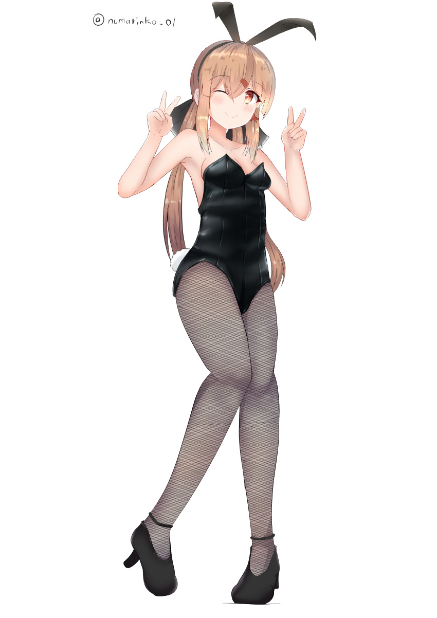 1girl absurdres animal_ears bare_shoulders black_bow bow breasts brown_eyes brown_hair bunny_girl bunny_tail bunnysuit double_v eyebrows_visible_through_hair fake_animal_ears hair_between_eyes hair_bow hair_ornament hairclip highres kantai_collection long_hair looking_at_viewer low_twintails numarinko one_eye_closed open_mouth pantyhose rabbit_ears simple_background smile solo star tail tashkent_(kantai_collection) twintails v white_background