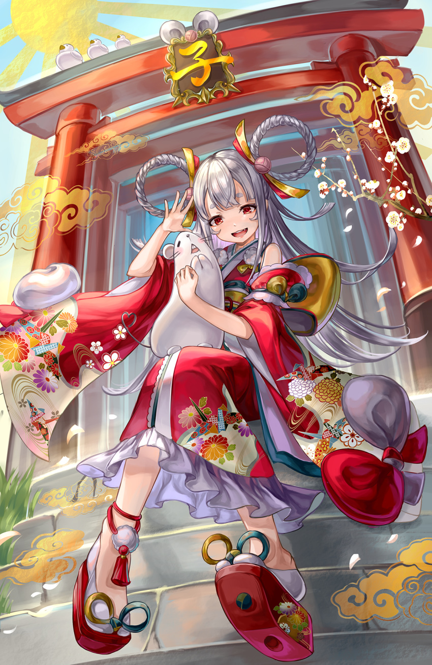 1girl animal animal_on_lap bangs bell caperata_(towahuyu) commentary_request fang floral_print flower frilled_kimono frills hair_bell hair_ornament hair_rings hand_up highres japanese_clothes kimono long_hair looking_at_viewer obi open_mouth original petals red_eyes sash silver_hair sitting stairs sun tabi thick_eyebrows torii upper_teeth waving white_flower wide_sleeves