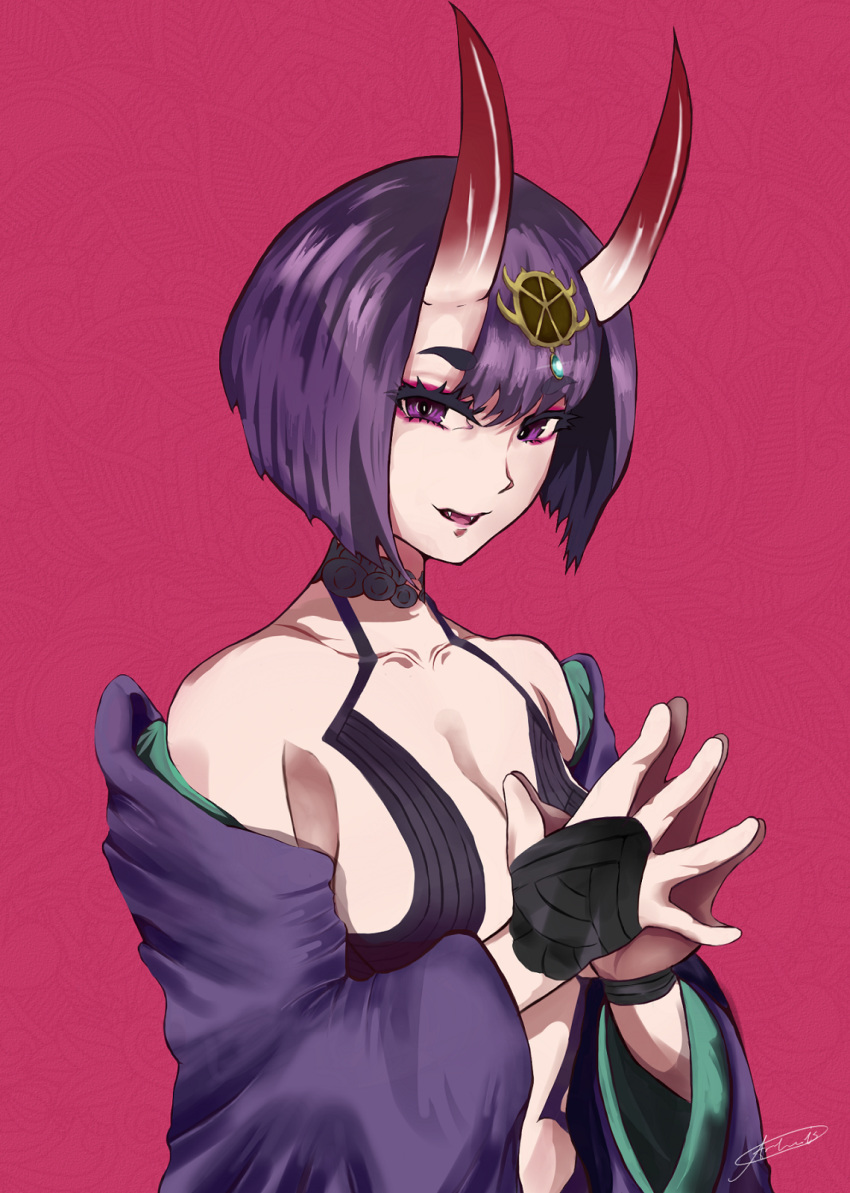 1girl bangs bare_shoulders bob_cut breasts bridal_gauntlets collarbone eyeliner fangs fate/grand_order fate_(series) fingers_together headpiece highres horns japanese_clothes kimono looking_at_viewer makeup off_shoulder oni oni_horns open_clothes open_kimono pink_background purple_hair purple_kimono revealing_clothes short_eyebrows short_hair shuten_douji_(fate/grand_order) simple_background skin-covered_horns small_breasts smile solo tom51207 violet_eyes wide_sleeves