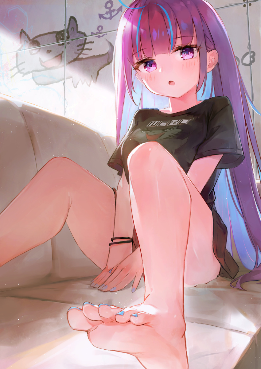 :o alternate_hairstyle aqua_hair aqua_nails bangs barefoot black_shirt blunt_bangs bottomless bracelet breasts commentary_request couch eyebrows_visible_through_hair feet foreshortening highlights highres hololive indoors jewelry knees_up large_breasts long_hair looking_at_viewer minato_aqua multicolored_hair nail_polish on_couch open_mouth pov_feet purple_hair shirt short_sleeves sidelocks sitting soles straight_hair streaked_hair t-shirt t6_ti toenail_polish toes two-tone_hair very_long_hair violet_eyes virtual_youtuber