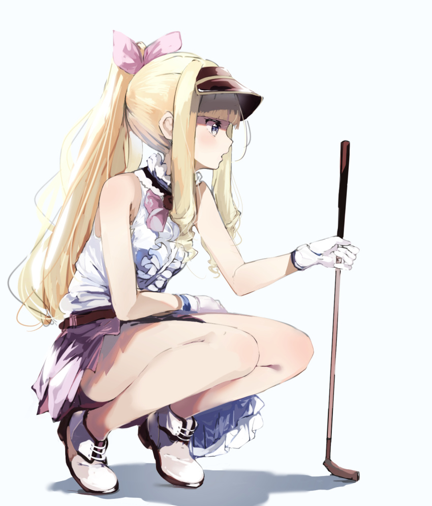 1girl alternate_costume alternate_hairstyle azur_lane bangs blue_eyes blunt_bangs commentary_request curly_hair frilled_shirt frills from_side gloves golf golf_club hair_ribbon highres long_hair looking_away miniskirt pink_ribbon pleated_skirt polo_shirt ponytail purple_skirt queen_elizabeth_(azur_lane) ribbon shirt sidelocks skirt sleeveless sleeveless_shirt solo squatting suwakana very_long_hair visor_cap white_gloves white_shirt
