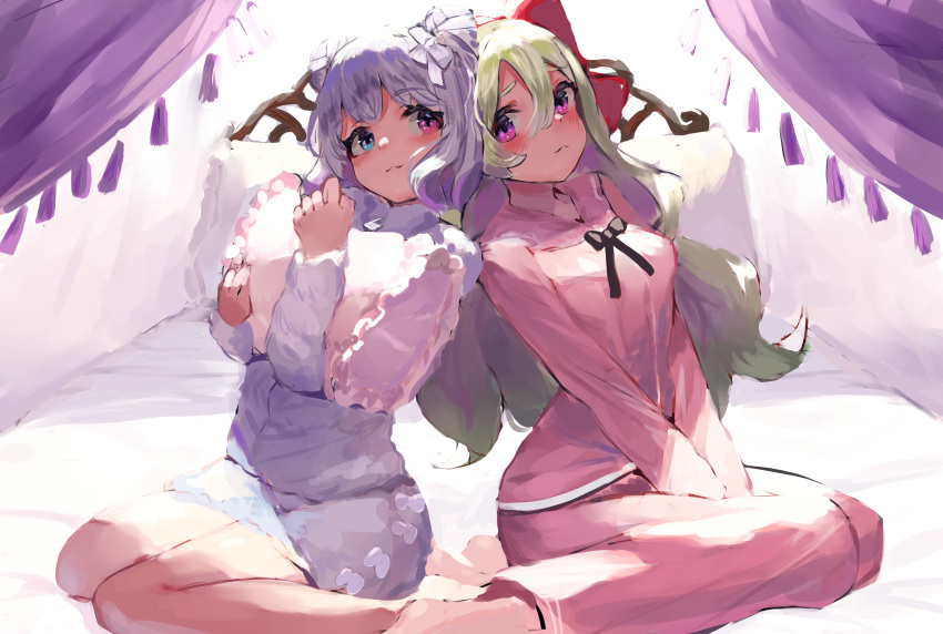 2girls :3 absurdres bangs bed between_legs blush bow closed_mouth commentary_request eyebrows_visible_through_hair hair_between_eyes hair_bow hair_ornament hair_ribbon hand_between_legs hand_up heterochromia highres light_green_hair long_hair looking_at_another multiple_girls original pajamas pillow pillow_hug purple_hair ribbon sidelocks sitting takuan_(mo55ilst) violet_eyes wariza