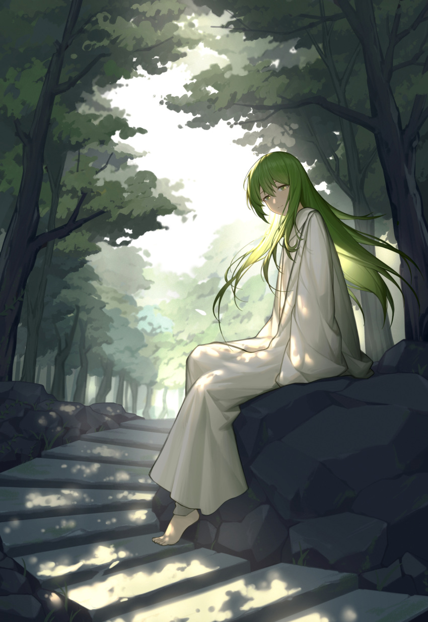 1other backlighting barefoot closed_mouth day enkidu_(fate/strange_fake) eyebrows_visible_through_hair fate/strange_fake fate_(series) forest green_eyes green_hair highres long_hair long_sleeves looking_at_viewer nature outdoors rock sitting sleeves_past_wrists smile solo stairs tree youx
