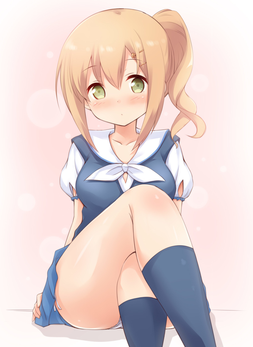 1girl bangs black_legwear blue_skirt blue_sweater blush bow breasts collarbone commentary_request crossed_legs expressionless eyebrows_visible_through_hair green_eyes hair_ornament hairclip highres medium_breasts orange_hair panties pantyshot pantyshot_(sitting) pleated_skirt school_uniform shirt short_sleeves side_ponytail sidelocks simple_background sitting skirt slow_start sweater sweater_vest thighs tokura_eiko underwear white_bow white_panties white_shirt yuu_(yumezakura)