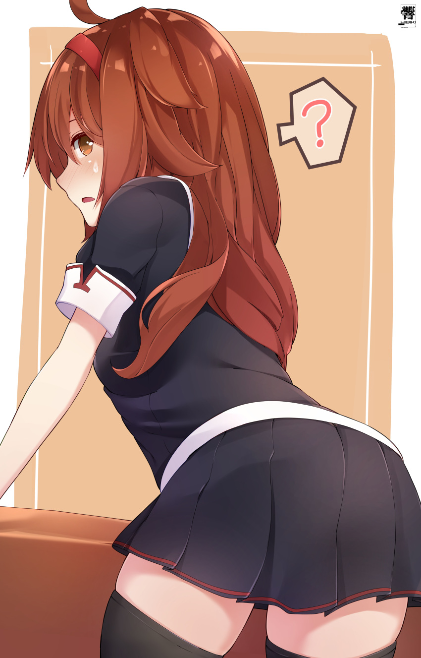 1girl ? absurdres artist_name black_serafuku black_shirt black_skirt blush brown_eyes brown_hair commentary_request eyebrows_visible_through_hair hair_between_eyes hairband hibiki_zerocodo highres kantai_collection leaning_forward looking_at_viewer looking_back open_mouth pleated_skirt red_hairband remodel_(kantai_collection) school_uniform serafuku shiratsuyu_(kantai_collection) shirt short_sleeves signature skirt solo spoken_question_mark sweatdrop thigh_strap