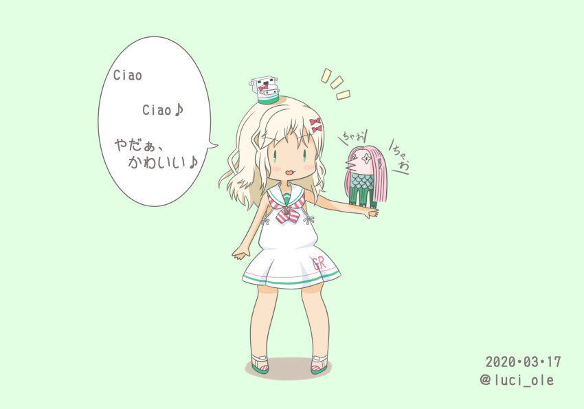 1girl amabie beak blonde_hair chibi clothes_writing commentary dated dress eighth_note grecale_(kantai_collection) green_background green_eyes head_fins highres italian_text kantai_collection long_hair low-cut_armhole luci_ole musical_note ribbon sailor_collar sailor_dress scales side-tie_dress simple_background sleeveless sleeveless_dress solo spoken_musical_note standing striped striped_neckwear translation_request twitter_username wavy_hair white_dress white_ribbon white_sailor_collar youkai