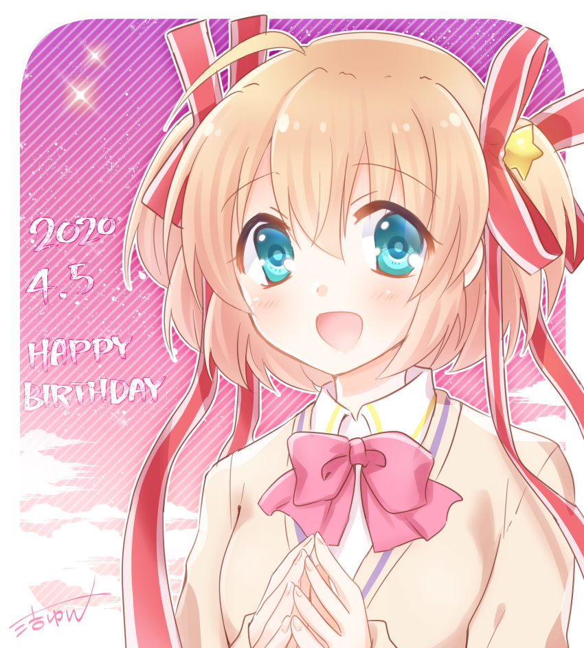 1girl blonde_hair blue_eyes bow commentary_request dated hair_ornament hair_ribbon happy_birthday highres kamikita_komari little_busters!! miyoshi_yun pink_background pink_bow red_ribbon ribbon school_uniform short_hair signature smile solo star star_hair_ornament striped striped_background twintails upper_body