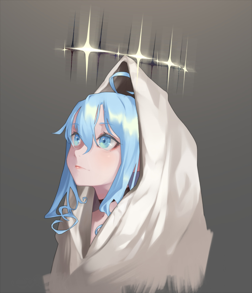 1girl ahoge black_choker blue_eyes blue_hair blush choker closed_mouth eyebrows_visible_through_hair face gradient gradient_background halo highres hood hood_up light_blue_hair light_blush litra_(ltr0312) medium_hair original solo upper_body