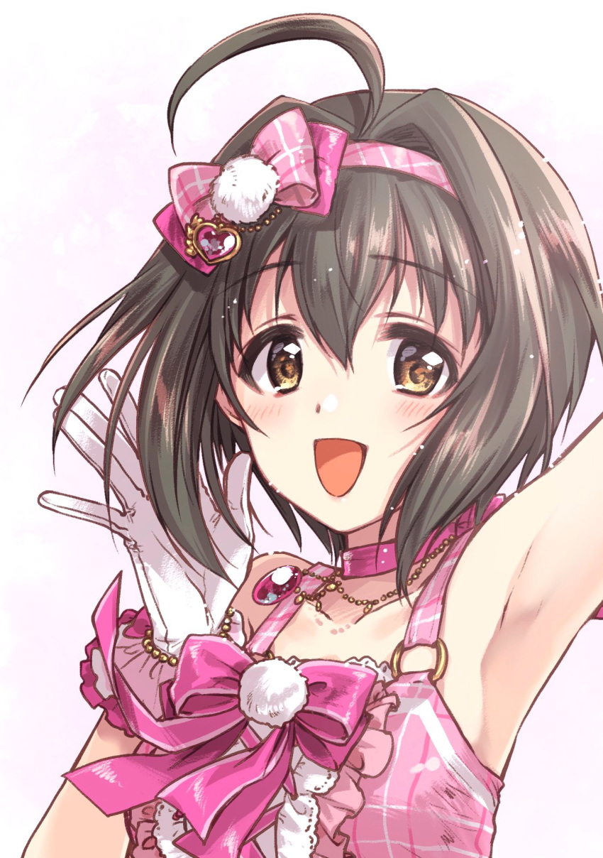 1girl :d ahoge arm_up armpits bangs black_hair bow brown_eyes choker commentary dress eyebrows_visible_through_hair gloves hair_bow hairband heart highres idol idolmaster idolmaster_cinderella_girls jewelry kohinata_miho kuroi_mimei light_particles looking_at_viewer necklace open_mouth pink_bow pink_choker pink_dress pink_hairband short_hair simple_background smile solo upper_body white_background white_gloves