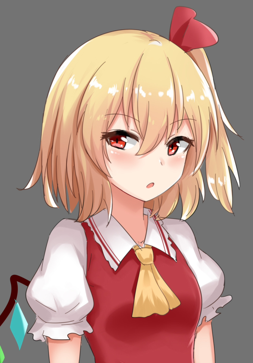 1girl ascot bangs blonde_hair blush breasts chinese_commentary commentary_request crystal eyebrows_visible_through_hair flandre_scarlet grey_background hair_between_eyes hair_ribbon highres looking_at_viewer no_hat no_headwear one_side_up parted_lips puffy_short_sleeves puffy_sleeves red_eyes red_ribbon red_vest ribbon shirt short_hair short_sleeves simple_background small_breasts solo touhou upper_body vest white_shirt wings wuwusan yellow_neckwear