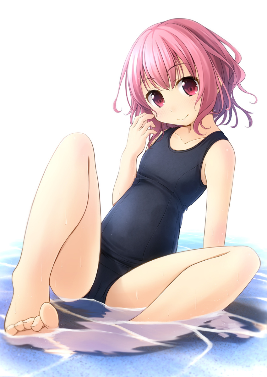 1girl barefoot black_swimsuit bob_cut closed_mouth eyebrows_visible_through_hair flat_chest head_tilt highres looking_at_viewer old_school_swimsuit original pink_hair red_eyes school_swimsuit shibacha short_hair simple_background sitting smile soaking_feet soles solo swimsuit water wavy_hair white_background