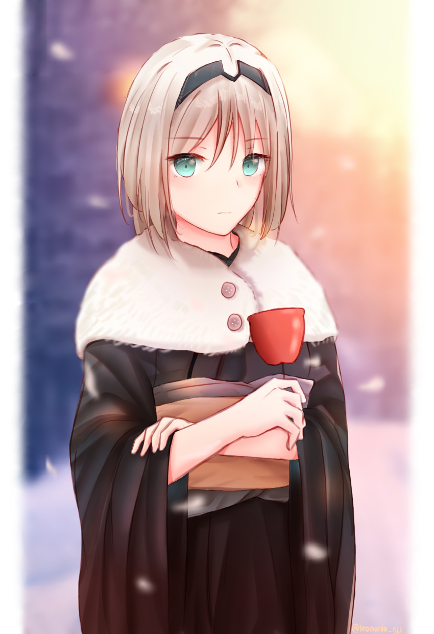1girl 2020 an-94_(girls_frontline) blonde_hair crossed_arms flower fur girls_frontline green_eyes hairband happy_new_year highres japanese_clothes kimono leonardo_566 long_hair looking_at_viewer new_year rose simple_background snow snowing solo winter