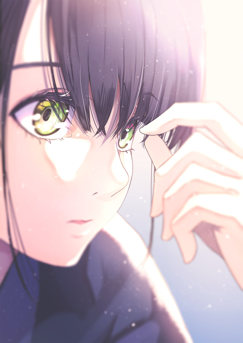 1girl bangs blurry bokeh close-up depth_of_field dust_particles green_eyes hair_intakes highres holding holding_hair original parted_lips portrait solo sone_(takahiro-osone)