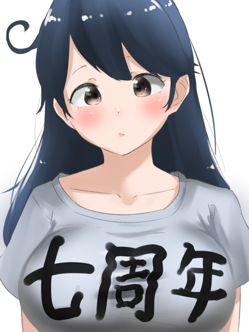 1girl alternate_costume blush breasts brown_eyes closed_mouth grey_shirt hair_between_eyes hair_ornament highres kantai_collection large_breasts long_hair looking_at_viewer shirt short_sleeves simple_background solo tama_(seiga46239239) translation_request ushio_(kantai_collection) white_background