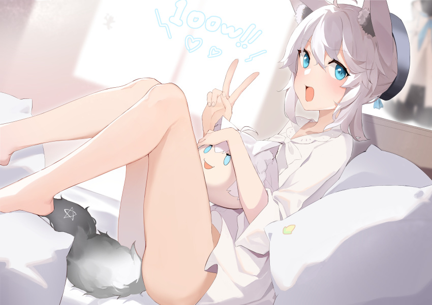 1girl :d absurdres ahoge animal_ear_fluff animal_ears ass bangs bare_legs barefoot bed beret black_headwear blue_eyes collared_shirt commentary_request eyebrows_visible_through_hair fox_ears fox_girl fox_tail hair_between_eyes hand_up hat heart highres hololive indoors knees_up long_sleeves meng_ge_3_(565571710) on_bed open_mouth pillow shirakami_fubuki shirt smile solo tail v virtual_youtuber white_hair white_shirt window