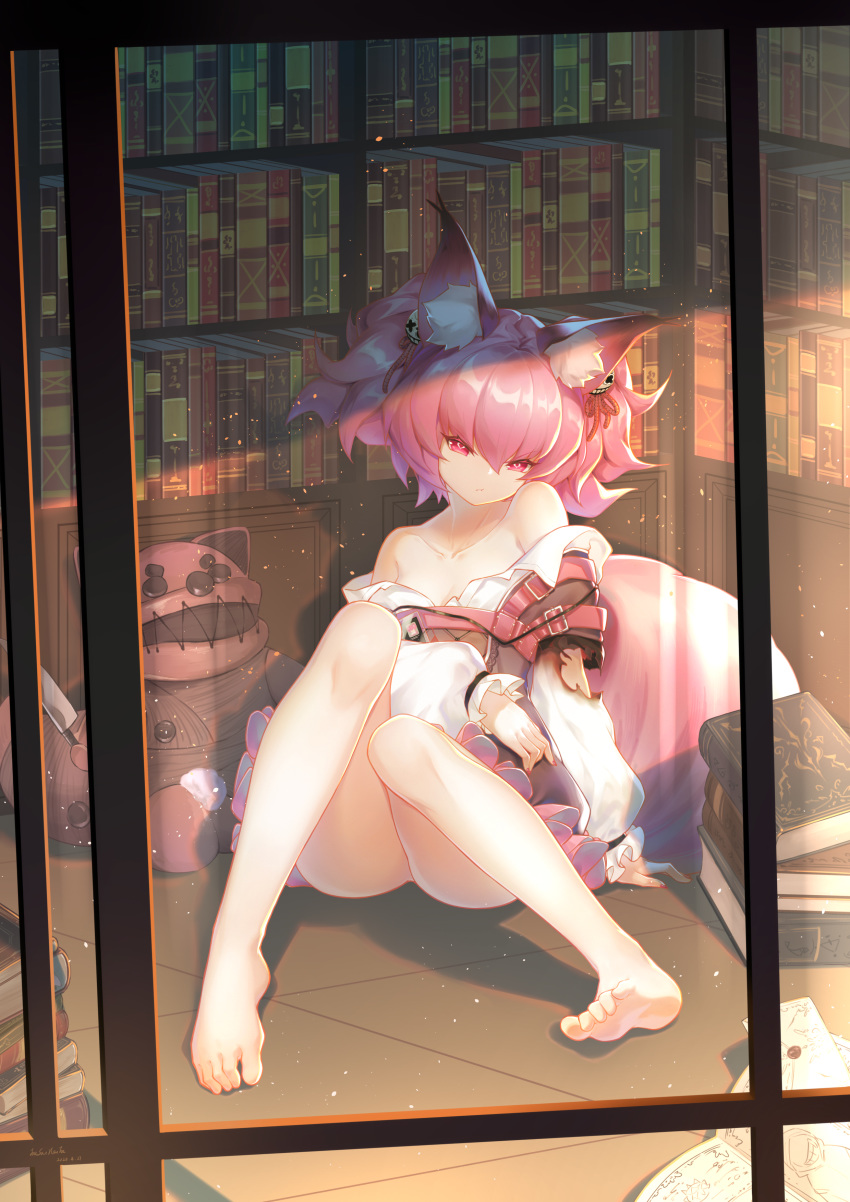1girl absurdres animal_ear_fluff animal_ears arknights ass bare_legs bare_shoulders barefoot book bookshelf collarbone doll dress fox_ears fox_girl fox_tail highres jiusan_naitan knees_up knife long_sleeves looking_at_viewer medium_hair off_shoulder pink_eyes pink_hair shadow shamare_(arknights) sitting solo symbol-shaped_pupils tail thighs torn_clothes torn_dress v-shaped_eyebrows white_dress window