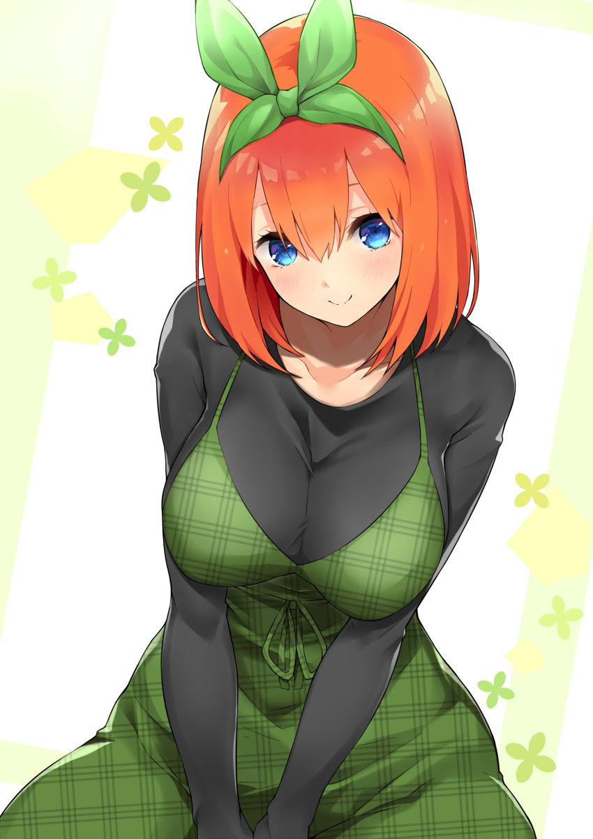 1girl bangs black_bodysuit blue_eyes blush bodysuit breasts closed_mouth collarbone commentary_request dress go-toubun_no_hanayome green_dress green_ribbon hair_between_eyes hair_ribbon highres jampen large_breasts looking_at_viewer nakano_yotsuba orange_hair ribbon short_hair sleeveless sleeveless_dress smile solo striped striped_dress white_background yellow_background