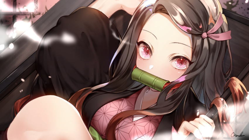 1girl black_hair hair_ribbon holding japanese_clothes kamado_nezuko kimetsu_no_yaiba kimono long_hair looking_at_viewer otoufu_(gotouhu) pink_eyes pink_kimono pink_ribbon print_kimono ribbon shiny shiny_hair solo