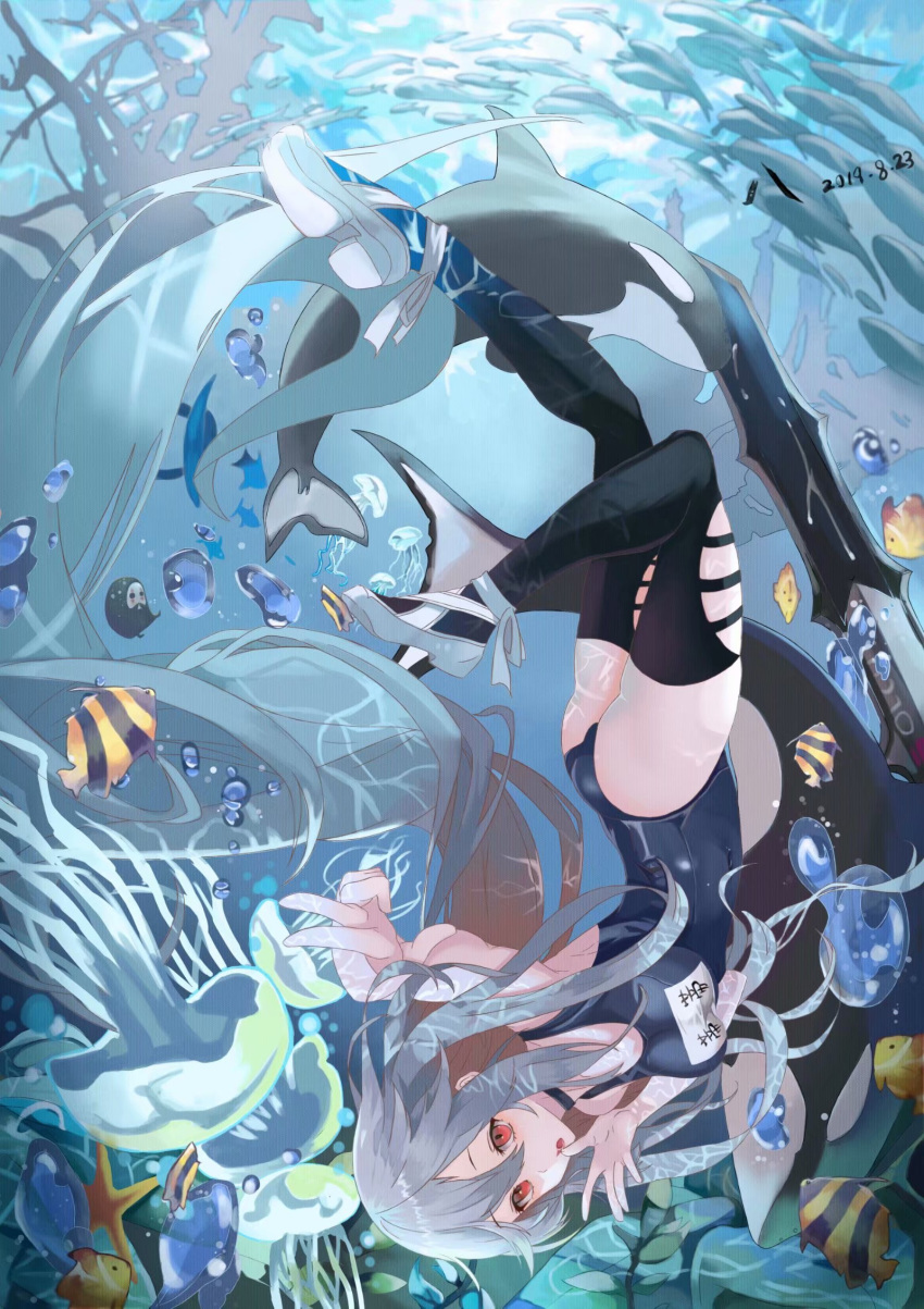 1girl alternate_costume arknights ass auguste black_choker black_legwear blue_swimsuit breasts bubble chinese_commentary choker covered_navel dated eyelashes fish foreshortening hair_between_eyes highres jellyfish long_hair looking_at_viewer medium_breasts one-piece_swimsuit open_mouth orca outstretched_hand red_eyes school_swimsuit silver_hair skadi_(arknights) solo starfish swimsuit sword thigh-highs thigh_cutout thighs underwater upside-down weapon white_footwear