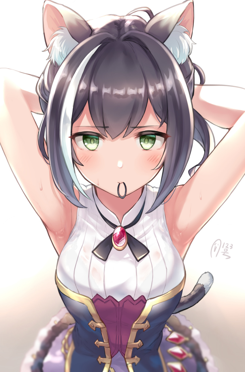 1girl absurdres animal_ear_fluff animal_ears armpits arms_up bangs bare_shoulders black_hair blush breasts brooch cat_ears cat_girl cat_tail closed_mouth commentary_request eyebrows_visible_through_hair green_eyes hair_between_eyes hair_tie highres jewelry karyl_(princess_connect!) kijibato_123-gou looking_at_viewer mouth_hold multicolored_hair princess_connect! princess_connect!_re:dive sleeveless solo streaked_hair sweat tail tying_hair white_hair
