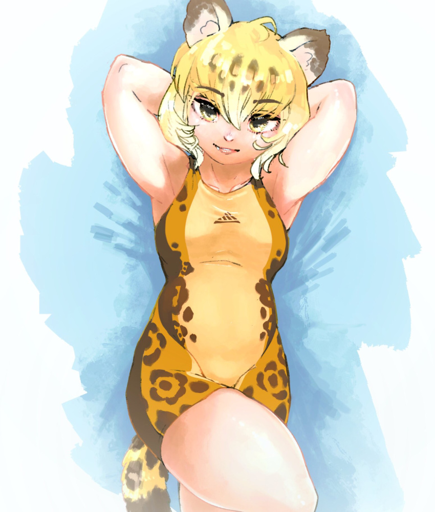 1girl animal_ears animal_print armpits arms_behind_head arms_up bangs bare_arms blonde_hair brown_hair collarbone competition_swimsuit eyebrows_visible_through_hair fang fang_out hair_between_eyes highres jaguar_(kemono_friends) jaguar_ears jaguar_print jaguar_tail kemono_friends knee_up lips looking_at_viewer lying multicolored_hair on_back one-piece_swimsuit parted_lips print_swimsuit short_hair smile solo swimsuit tail toki_reatle yellow_eyes