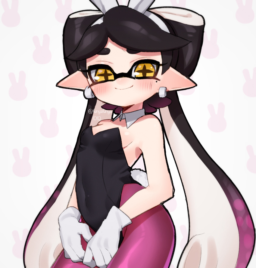 +_+ 1girl alternate_costume animal_ears aori_(splatoon) black_hair breasts bunny_background bunnysuit busujima_funya closed_mouth collar commentary cowboy_shot detached_collar domino_mask earrings fake_animal_ears gloves gradient_hair highres jewelry long_hair looking_at_viewer mask mole mole_under_eye multicolored_hair pointy_ears purple_hair purple_legwear rabbit_ears small_breasts smile solo splatoon_(series) standing tentacle_hair twitter_username very_long_hair white_collar white_gloves wing_collar yellow_eyes