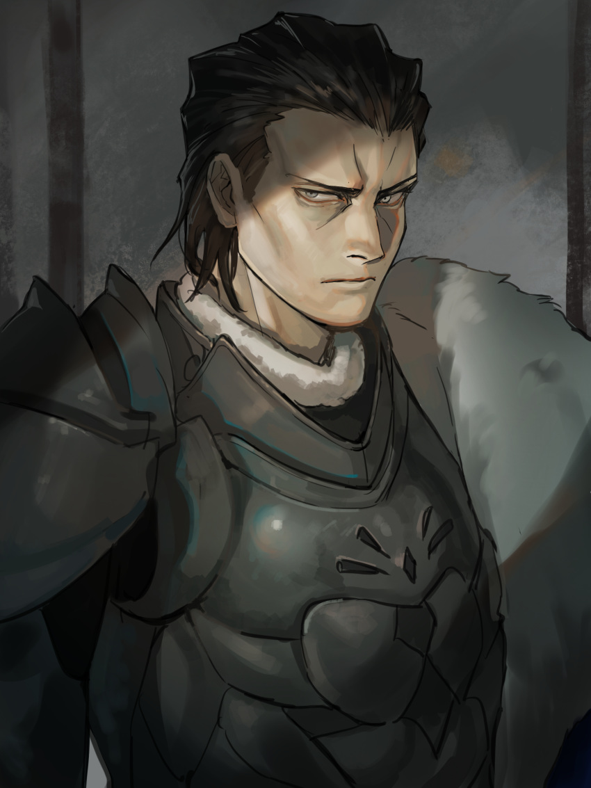 1boy agravain_(fate/grand_order) armor black_armor black_hair breastplate cape collar expressionless fate/grand_order fate_(series) frown fur_trim gradient_hair grey_eyes highres knights_of_the_round_table_(fate) kusarebon light looking_at_viewer male_focus medium_hair multicolored_hair shade shoulder_pads simple_background upper_body