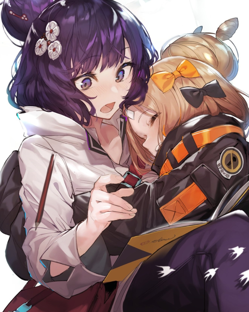 2girls abigail_williams_(fate/grand_order) akieda bag bandaid_on_forehead bangs black_bow black_jacket blonde_hair blush book bow breasts closed_eyes commentary_request crossed_bandaids fate/grand_order fate_(series) flower forehead grin hair_bun hair_flower hair_ornament heroic_spirit_traveling_outfit high_collar highres hug jacket katsushika_hokusai_(fate/grand_order) long_hair long_sleeves multiple_bows multiple_girls open_book open_mouth orange_belt orange_bow parted_bangs pencil purple_hair short_hair shoulder_bag simple_background sketchbook sleeves_past_fingers sleeves_past_wrists smile swept_bangs violet_eyes white_background