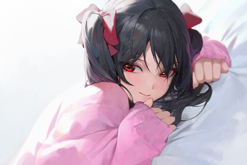 1girl bed_sheet black_hair blush bow closed_mouth commentary eyebrows_visible_through_hair eyelashes eyes_visible_through_hair hair_between_eyes hair_bow lips love_live! love_live!_school_idol_project medium_hair mossi pink_sweater red_bow red_eyes simple_background sleeves_past_wrists smile solo sweater twintails upper_body white_background yazawa_nico