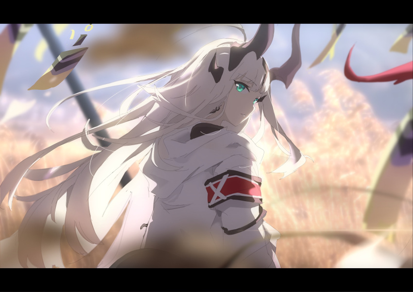 1girl aqua_eyes arknights armband back blurry chinese_commentary commentary cowboy_shot day depth_of_field dragon_horns earrings eyebrows_visible_through_hair from_behind highres hood hooded_jacket horns jacket jewelry kagura_tohru letterboxed long_hair looking_at_viewer looking_back outdoors reed_(arknights) silver_hair solo talisman wheat_field white_jacket wind