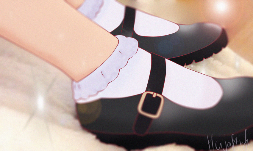 feet highres it_s_noir original shoes socks tagme white_legwear