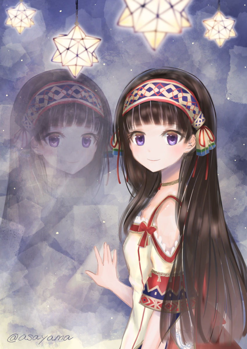 1girl absurdres asayama atelier_(series) atelier_shallie black_hair blue_background bow choker closed_mouth dress hairband highres long_hair looking_at_viewer red_bow reflection shallistera_(atelier) smile solo stellated_octahedron twitter_username upper_body violet_eyes