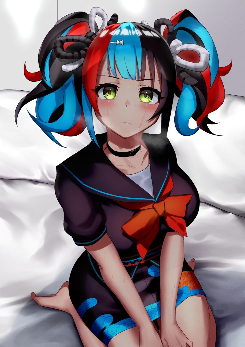 1girl bangs black_collar black_hair black_sailor_collar black_serafuku black_shirt black_skirt blue_hair blush breasts choker collar fate/grand_order fate_(series) green_eyes harzola heavy_breathing highres large_breasts long_hair looking_at_viewer multicolored_hair on_bed red_neckwear redhead sailor_collar school_uniform sei_shounagon_(fate) serafuku shirt sitting skirt sweat twintails wariza