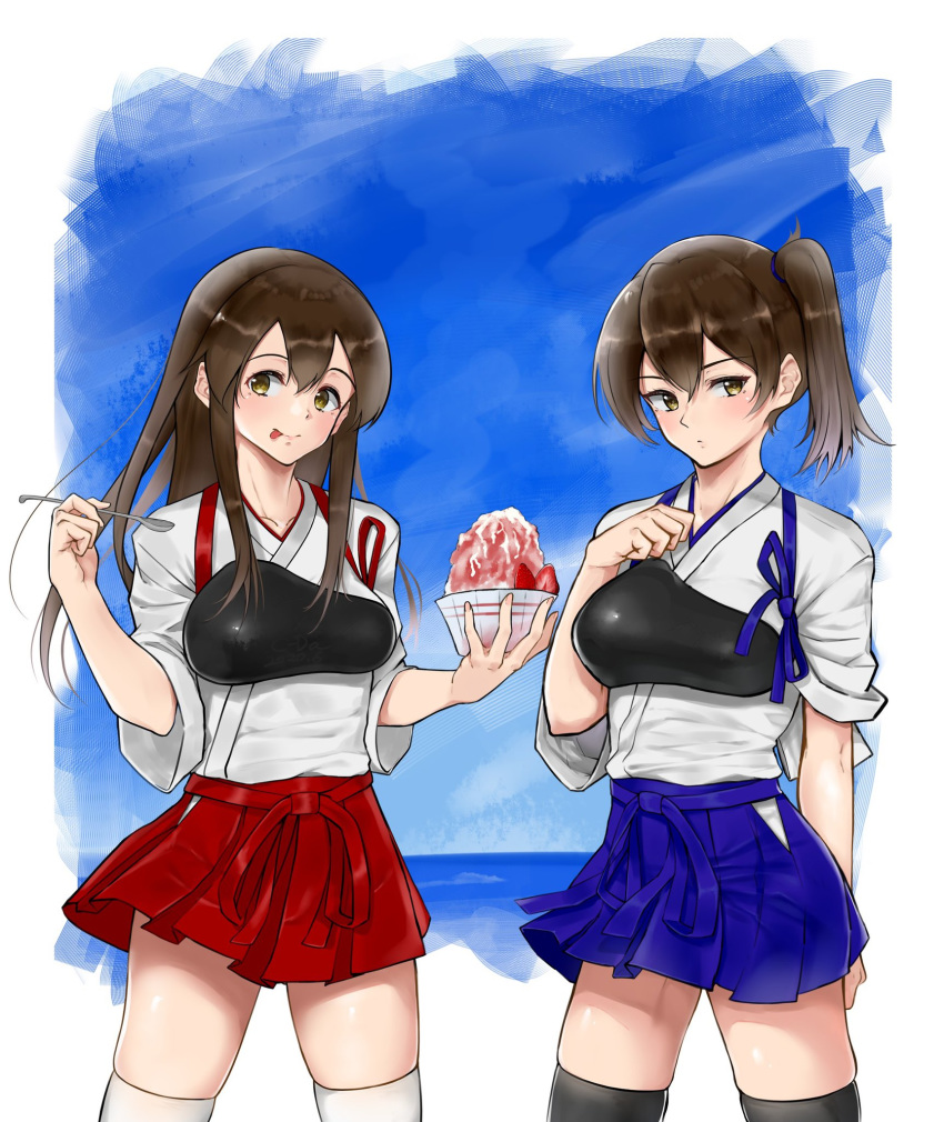 2girls akagi_(kantai_collection) black_hair black_legwear blue_hakama brown_eyes c-da cowboy_shot hakama hakama_skirt highres horizon japanese_clothes kaga_(kantai_collection) kantai_collection long_hair looking_at_viewer multiple_girls muneate ocean red_hakama shaved_ice side_ponytail standing straight_hair tasuki thigh-highs white_legwear