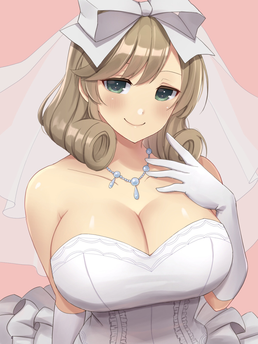 1girl breasts bride brown_hair collarbone commentary_request dress elbow_gloves gloves green_eyes haruka_(senran_kagura) highres huge_breasts lemonrou long_hair looking_at_viewer pink_background senran_kagura smile solo upper_body wedding wedding_dress white_dress white_gloves