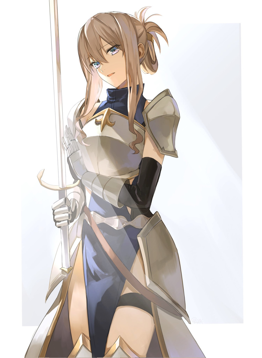 1girl armor armored_dress blonde_hair blue_eyes breastplate gauntlets highres hoshi_rasuku long_hair original shoulder_armor solo sword weapon