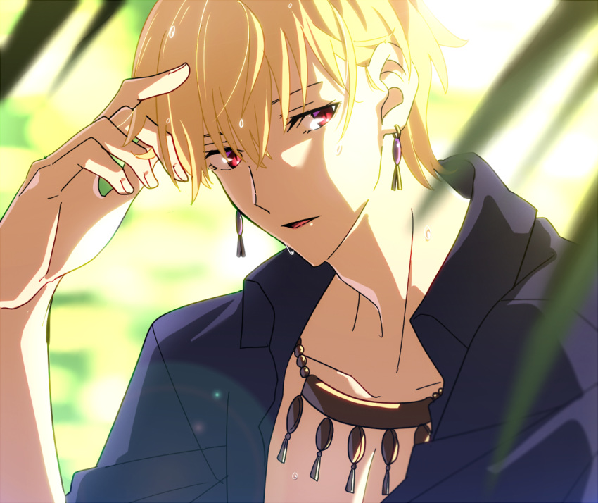 1boy alternate_costume alternate_hairstyle bangs blonde_hair chest close-up collarbone earrings fate/grand_order fate_(series) gilgamesh hand_in_hair hand_up jewelry looking_at_viewer male_focus necklace open_mouth red_eyes sen_(77nuvola) solo summer sunlight toned upper_body wet wet_hair