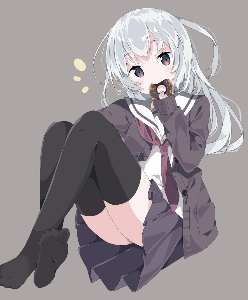 1girl bangs black_legwear blush brown_neckwear cardigan commentary_request doughnut eating eyebrows_visible_through_hair food grey_background grey_cardigan grey_skirt highres holding holding_food knees_up long_hair long_sleeves looking_at_viewer neckerchief no_shoes notice_lines open_cardigan open_clothes original pleated_skirt sailor_collar school_uniform serafuku shirt silver_hair simple_background skirt sleeves_past_wrists soles solo tantan_men_(dragon) thigh-highs very_long_hair violet_eyes white_sailor_collar white_shirt