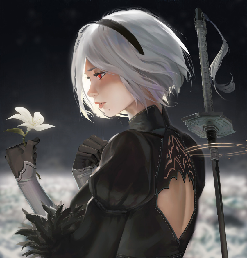 1girl back_cutout black_dress black_gloves blurry blurry_background dress flower from_side gloves hairband hands_up highres holding holding_flower juliet_sleeves katana long_sleeves mole mole_under_mouth nier_(series) nier_automata no_blindfold profile puffy_sleeves rayxray red_eyes short_hair smile solo sword upper_body weapon weapon_on_back white_flower white_hair yorha_no._2_type_b