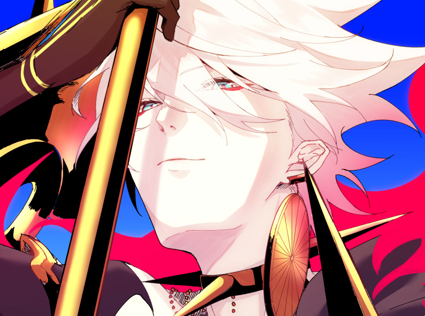 1boy bangs blue_background blue_eyes bodysuit close-up collar eyes_visible_through_hair fate/apocrypha fate_(series) hair_between_eyes hukahire0313 jewelry karna_(fate) lance male_focus pale_skin polearm shadow shiny shiny_hair simple_background single_earring smug solo spiked_collar spikes weapon white_hair