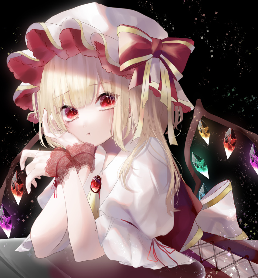 1girl :t adapted_costume arms_up bangs black_background blonde_hair brooch commentary_request cravat elbows_on_table eyebrows_visible_through_hair flandre_scarlet hand_on_own_cheek hat hat_ribbon head_in_hand highres jewelry looking_at_viewer mob_cap one_side_up pout puffy_short_sleeves puffy_sleeves red_eyes red_skirt red_vest ribbon ruby_(gemstone) shirt short_hair short_sleeves skirt solo sparkle sparkling_eyes table touhou vest white_headwear white_shirt wings wrist_cuffs yellow_neckwear yukia_(yukia_777)