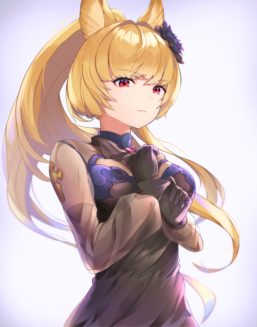 1girl absurdres animal_ears bangs black_gloves blonde_hair erune gloves granblue_fantasy hair_ornament hands_on_own_chest highres hinataa long_hair looking_at_viewer ponytail red_eyes simple_background solo yuisis_(granblue_fantasy)