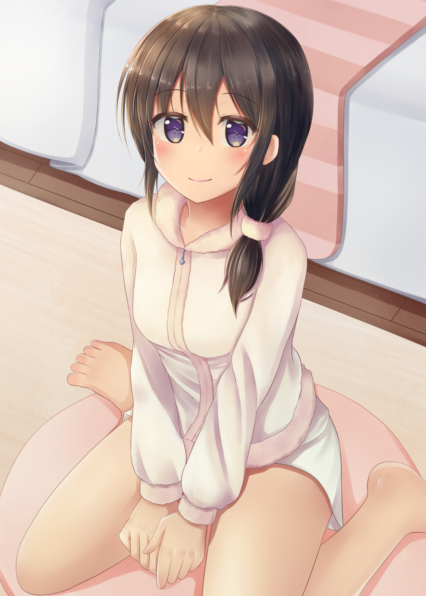 1girl barefoot bed black_hair blue_eyes commentary_request hair_over_shoulder highres long_hair looking_at_viewer minakami_mimimi original shorts sitting sleepwear smile solo wariza white_shorts